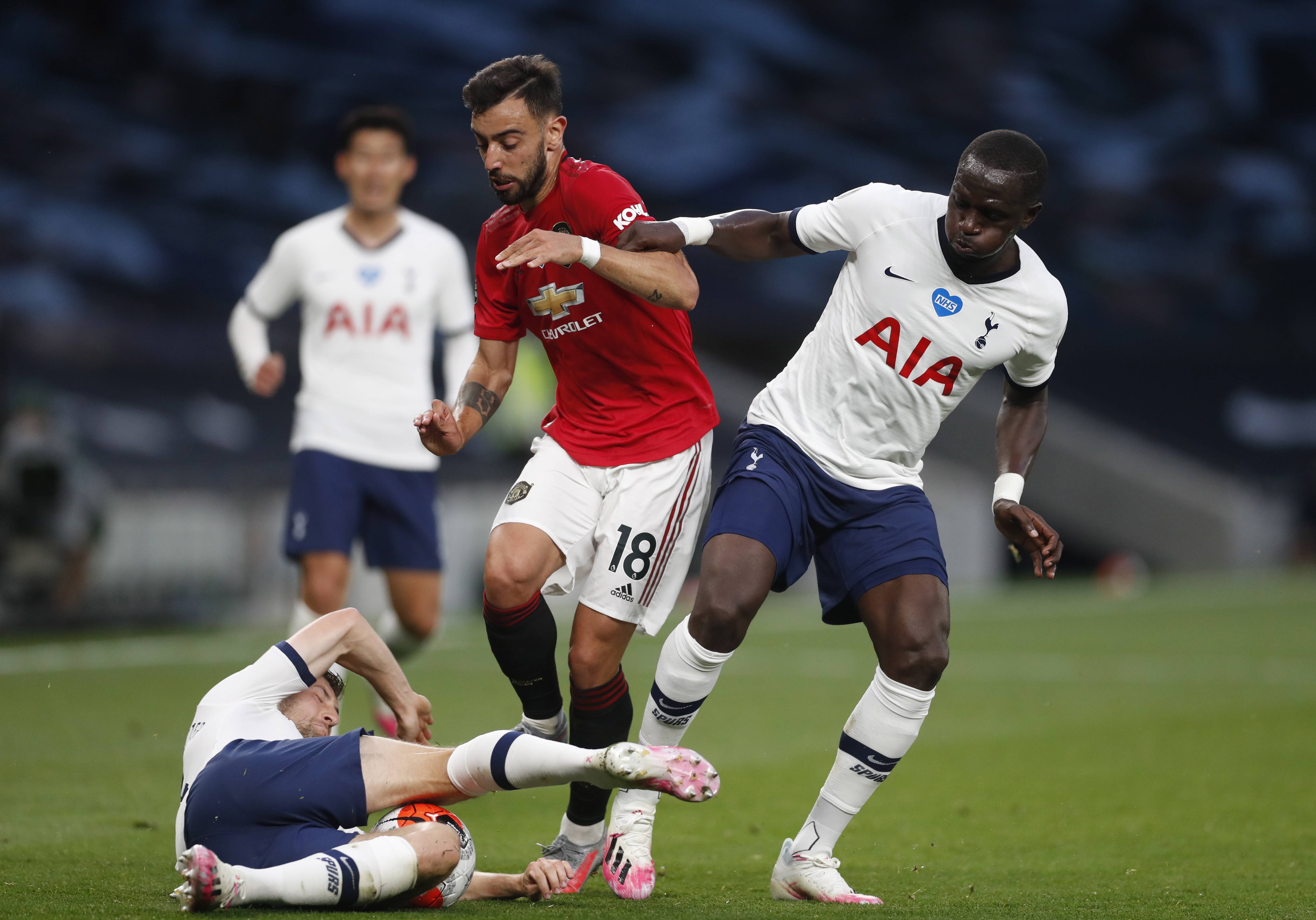 在声明中 在声明中